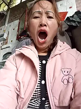 Snapshot of Fienjr chatting on November 2025 02:50:02 AM Fienjr online show from November 2025 02:50:02 AM