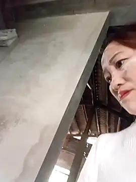 Snapshot of Fienjr chatting on November 2025 02:00:02 AM Fienjr online show from November 2025 02:00:02 AM