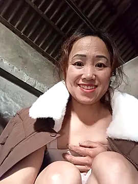 Snapshot of Fienjr chatting on December 2025 02:08:02 AM Fienjr online show from December 2025 02:08:02 AM