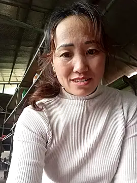 Snapshot of Fienjr chatting on December 2025 08:53:01 AM Fienjr online show from December 2025 08:53:01 AM