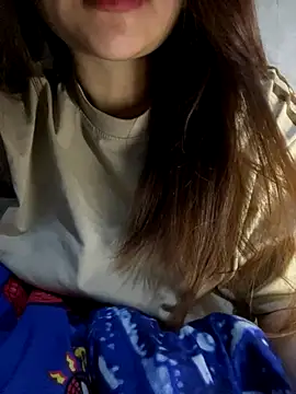 Hinne07 online show from November 2025 12:24:02 AM