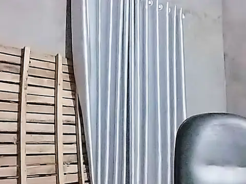 Snapshot of Siglemom_sexy chatting on October 2025 08:27:02 PM Siglemom sexy online show from October 2025 08:27:02 PM