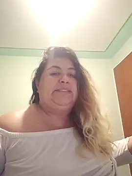 Snapshot of curvy_diva_ chatting on November 2025 11:51:01 PM curvy diva online show from November 2025 11:51:01 PM