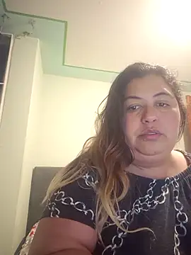 Snapshot of curvy_diva_ chatting on December 2025 11:13:01 PM curvy diva online show from December 2025 11:13:01 PM