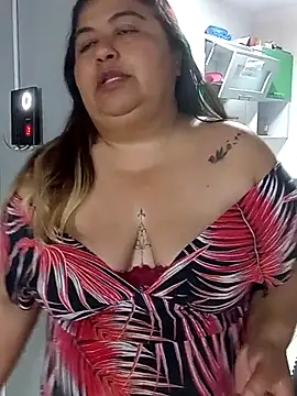 Snapshot of curvy_diva_ chatting on December 2025 10:43:01 AM curvy diva online show from December 2025 10:43:01 AM