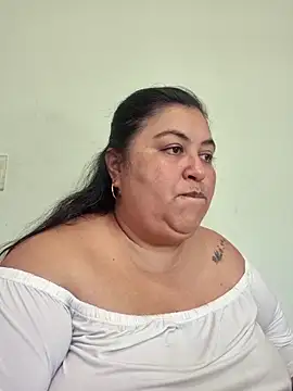 Snapshot of curvy_diva_ chatting on February 2026 02:14:01 PM curvy diva online show from February 2026 02:14:01 PM