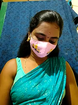 mini-queen online show from October 2025 05:25:02 PM