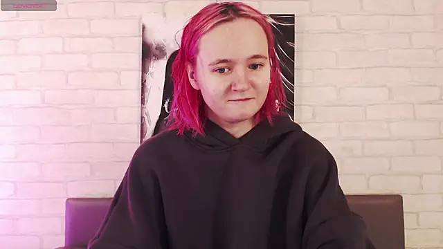 Ericha Stone online show from September 2025 01:22:01 AM