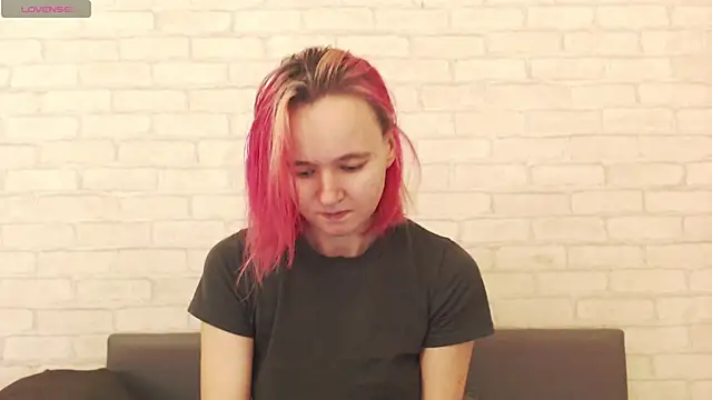 Ericha Stone online show from November 2025 04:25:02 AM