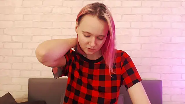 Ericha Stone online show from November 2025 01:16:01 AM