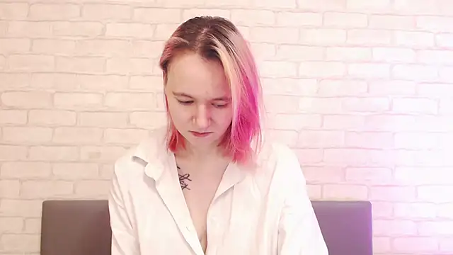 Ericha Stone online show from December 2025 01:55:01 AM