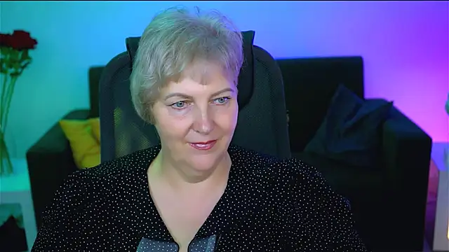 Snapshot of MaryMogan chatting on October 2025 04:13:02 AM MaryMogan online show from October 2025 04:13:02 AM