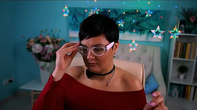 LauraDavidsons online show from November 2025 04:20:01 PM