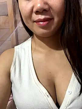 Snapshot of Binjt chatting on November 2025 02:38:02 PM Binjt online show from November 2025 02:38:02 PM