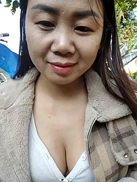 Snapshot of Binjt chatting on November 2025 01:51:02 AM Binjt online show from November 2025 01:51:02 AM