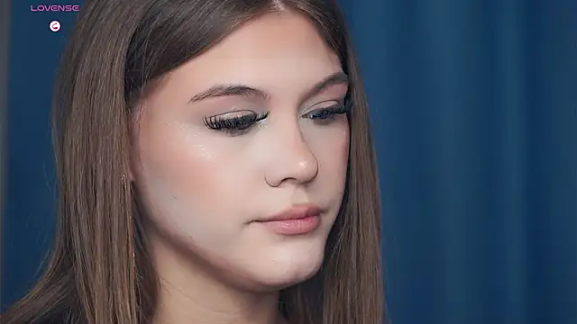 LilyHeupel online show from September 2025 06:40:01 AM