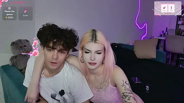 Alice18James online show from September 2025 09:47:01 AM