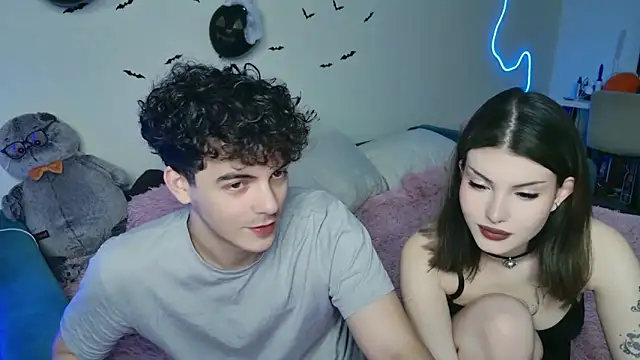 Alice18James online show from October 2025 06:32:02 PM