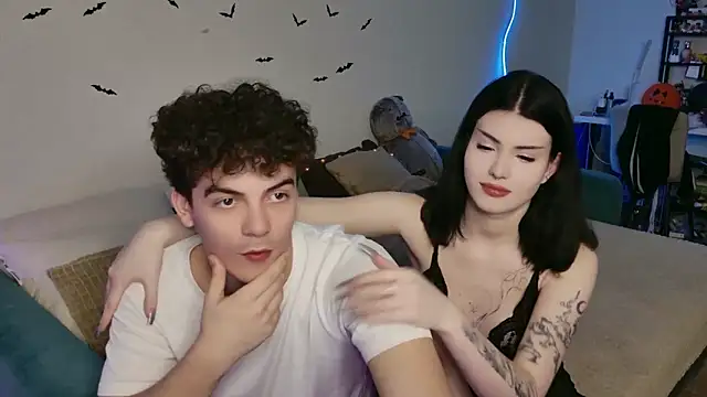 Alice18James online show from October 2025 12:03:01 AM