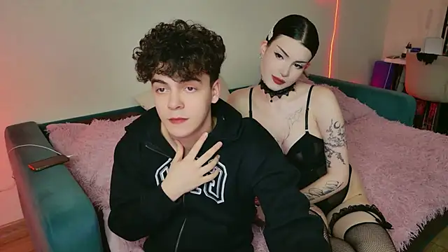 Alice18James online show from November 2025 04:49:01 PM