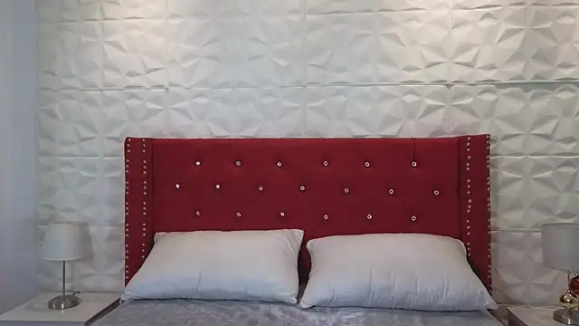 Lucy n pink online show from December 2025 02:00:02 PM