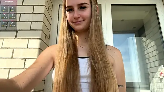 Snapshot of SweetJinny88 chatting on October 2025 07:50:01 AM SweetJinny88 online show from October 2025 07:50:01 AM