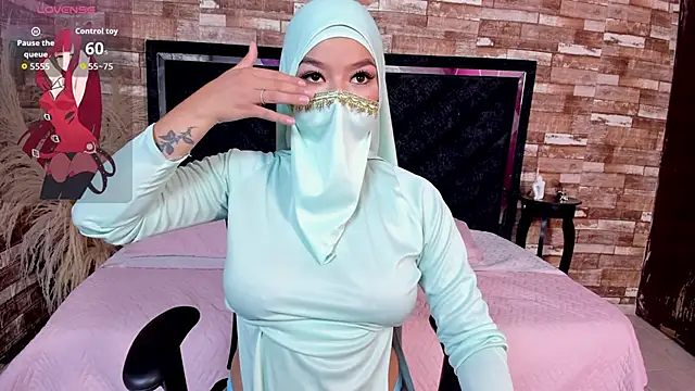 Snapshot of Amal_Bakir chatting on September 2025 06:18:02 PM Amal Bakir online show from September 2025 06:18:02 PM