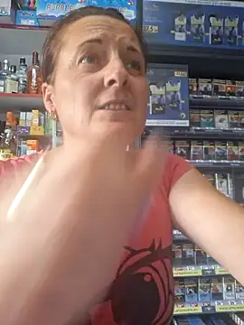 Snapshot of Fluturas2 chatting on September 2025 03:33:01 PM Fluturas2 online show from September 2025 03:33:01 PM