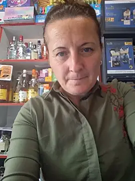 Snapshot of Fluturas2 chatting on September 2025 06:02:02 AM Fluturas2 online show from September 2025 06:02:02 AM