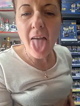 Snapshot of Fluturas2 chatting on September 2025 11:26:01 AM Fluturas2 online show from September 2025 11:26:01 AM