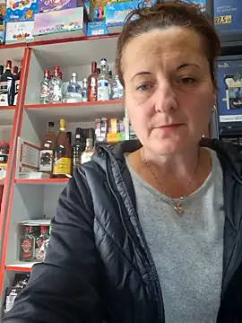 Snapshot of Fluturas2 chatting on October 2025 12:12:02 PM Fluturas2 online show from October 2025 12:12:02 PM