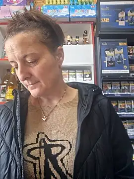 Snapshot of Fluturas2 chatting on October 2025 05:50:01 AM Fluturas2 online show from October 2025 05:50:01 AM