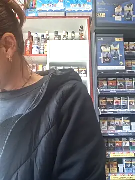 Snapshot of Fluturas2 chatting on October 2025 12:15:02 PM Fluturas2 online show from October 2025 12:15:02 PM