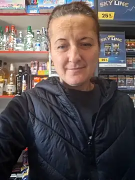 Snapshot of Fluturas2 chatting on October 2025 08:25:02 AM Fluturas2 online show from October 2025 08:25:02 AM