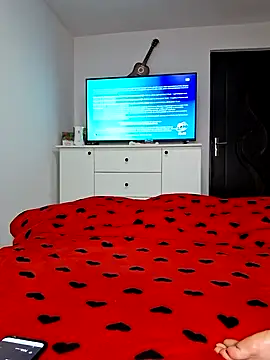 Snapshot of Fluturas2 chatting on November 2025 10:53:02 PM Fluturas2 online show from November 2025 10:53:02 PM