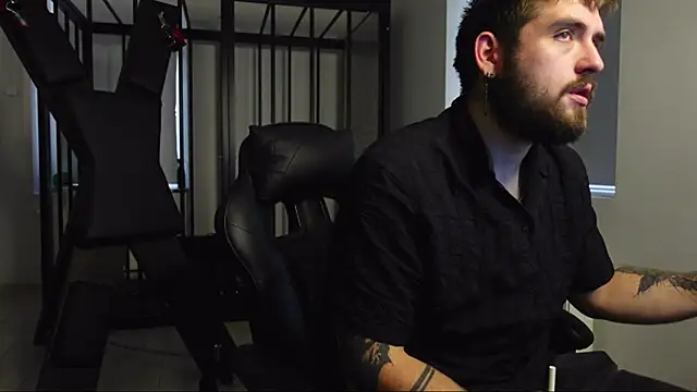 Mike Platano online show from October 2025 02:40:02 PM