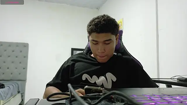 kenji azura1 online show from April 2026 03:29:02 AM