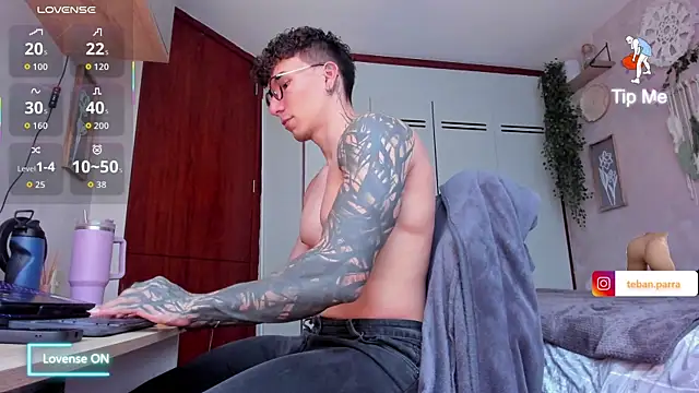 estebandi do online show from November 2025 12:05:02 PM