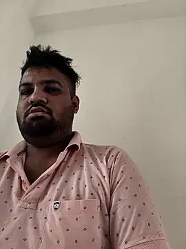 vinay smalldick online show from May 2026 01:47:02 AM
