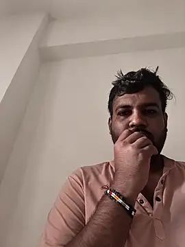 vinay smalldick online show from June 2026 02:01:01 AM