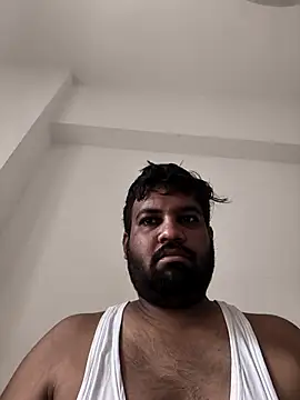 vinay smalldick online show from June 2026 03:51:01 AM