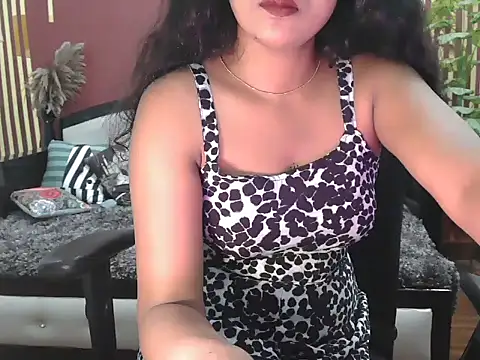 shaalu sharma online show from October 2025 09:49:01 AM