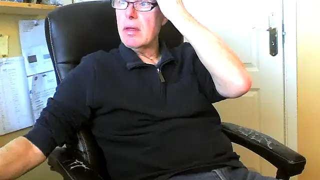 Snapshot of Klipparn chatting on March 2026 11:02:01 AM Klipparn online show from March 2026 11:02:01 AM