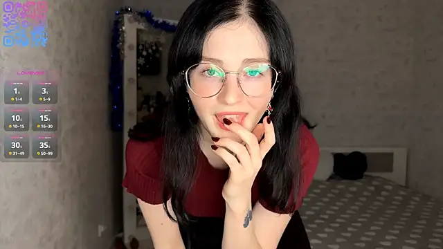 FakeLamb online show from December 2025 09:11:01 PM