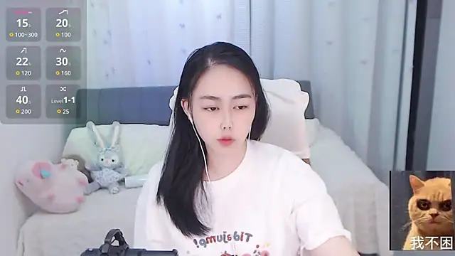 BOBO-jiang online show from September 2025 01:10:01 PM