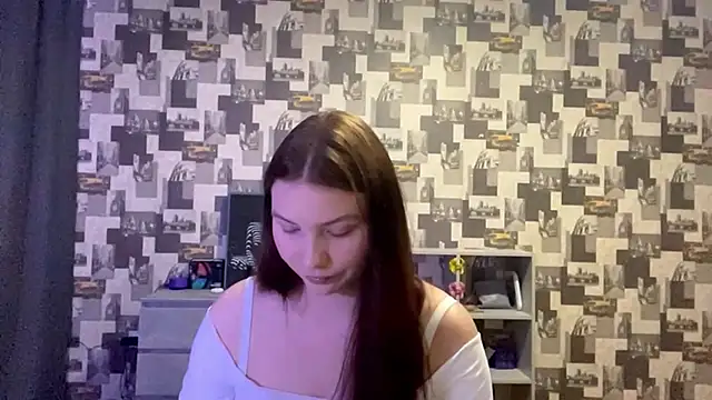 Snapshot of SwiiSweet chatting on September 2025 04:17:01 PM SwiiSweet online show from September 2025 04:17:01 PM