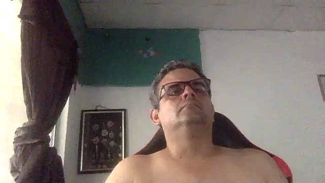 Katracho6969 online show from April 2026 06:27:02 PM
