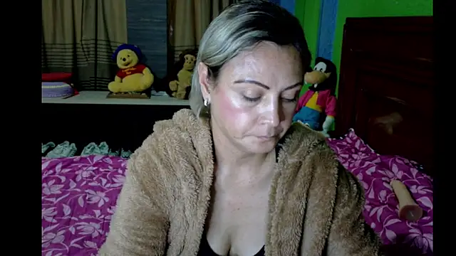  Charlize theron  online show from April 2026 02:51:02 AM