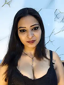 Snapshot of QUEEN-ADITI chatting on April 2026 06:13:02 PM QUEEN-ADITI online show from April 2026 06:13:02 PM