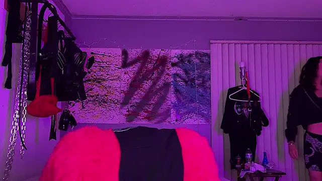 xoFrankie online show from October 2025 02:56:02 AM